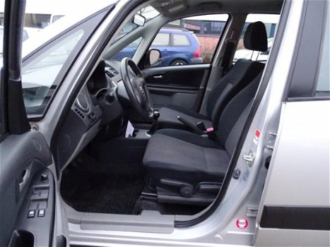 Suzuki SX4 - 1.6 Exclusive keyless - 1