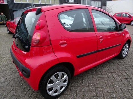 Peugeot 107 - 1.0-12V XS 5 deurs - 1