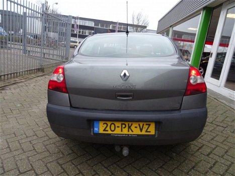 Renault Mégane - 2.0-16V Authentique Comfort - 1