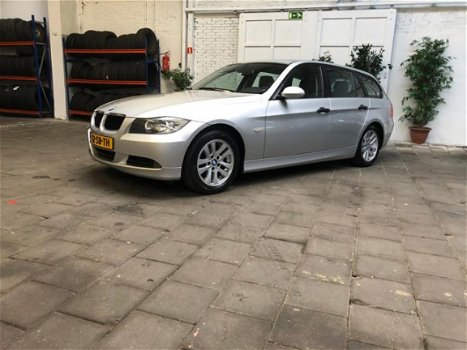 BMW 3-serie Touring - 320d High Executive *Aut*NAV*APK - 1