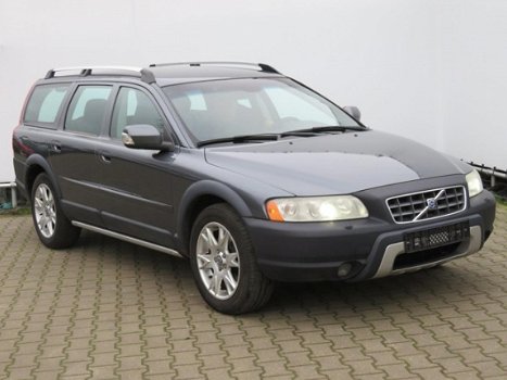 Volvo XC70 - 2.4 D5 Summum Excl. BPM - 1