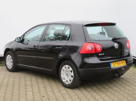 Volkswagen Golf - 1.6 FSI Trendline - 1