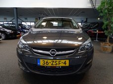 Opel Astra - 1.4 BUSINESS + Navi/ Lm 19"/1e Eig