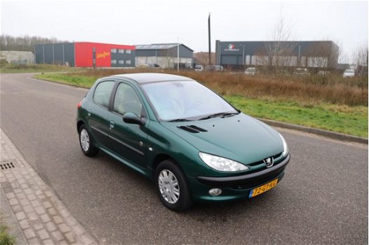 Peugeot 206 - 1.6-16V Roland Garros automaat leder climate control panoramadak trekhaak - 1