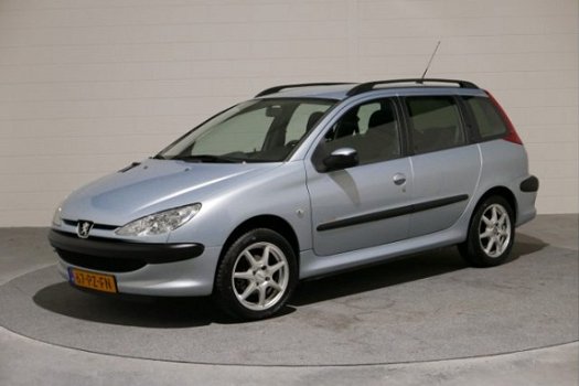 Peugeot 206 SW - 1.4 Air-line, Stationcar 2e Eig. Boekjes, Airco, Audio .. Bovengemiddeld netjes - 1