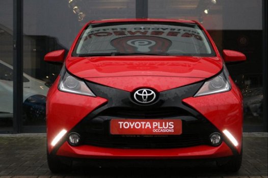 Toyota Aygo - 1.0 VVT-i x-play Navigatie - 1