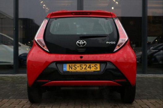 Toyota Aygo - 1.0 VVT-i x-play Navigatie - 1