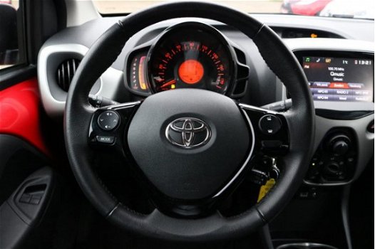 Toyota Aygo - 1.0 VVT-i x-play Navigatie - 1