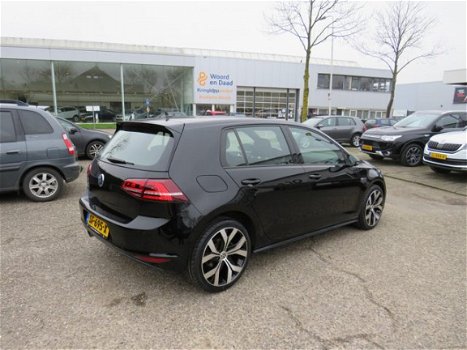 Volkswagen Golf Plus - 1.4 TSI GTE Executive Groot navi, winterpakket, FILL LED, 2x PDC AANBIEDING - 1