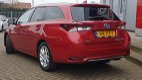 Toyota Auris Touring Sports - 1.8 Hybrid Business Pro | Panoramadak | Sensoren V+A | Trekhaak - 1 - Thumbnail