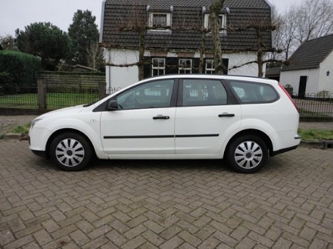 Ford Focus Wagon - 1.6 TDCI Champion - 1