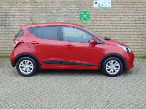 Hyundai i10 - 1.0i Premium | Navi | Climate & Cruise control | Bluetooth | Parkeersensoren | 1e Eige - 1