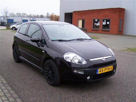 Fiat Punto Evo - 1.3 M-Jet Dynamic / Zeer mooi - 1