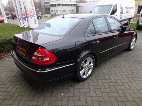 Mercedes-Benz E-klasse - 240 Avantgarde Airco Boekje, s N.a.p Apk.13.2-2021 - 1