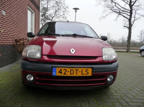 Renault Clio - 1.6 RT - 1