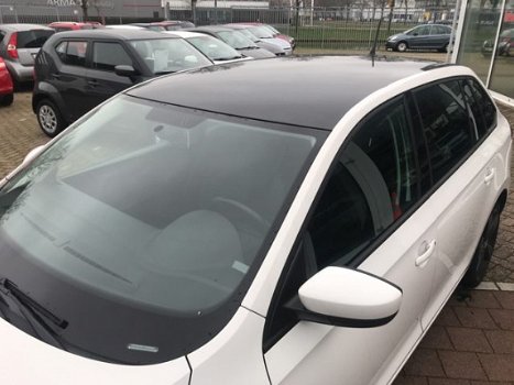 Skoda Rapid Spaceback - 1.2 TSI Greentech Elegance Businessline Pro Navigatie, parkeersensoren, lich - 1