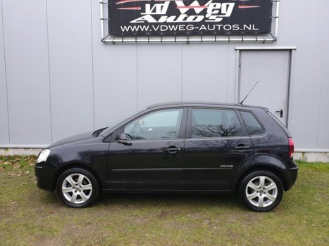 Volkswagen Polo - 1.2-12V Trendline 5 deurs airco united - 1