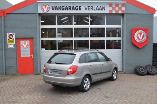 Skoda Fabia Combi - 1.2 TSI Elegance Wnterbanden aanwezig - 1