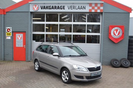 Skoda Fabia Combi - 1.2 TSI Elegance Wnterbanden aanwezig - 1