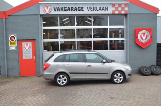 Skoda Fabia Combi - 1.2 TSI Elegance Wnterbanden aanwezig - 1