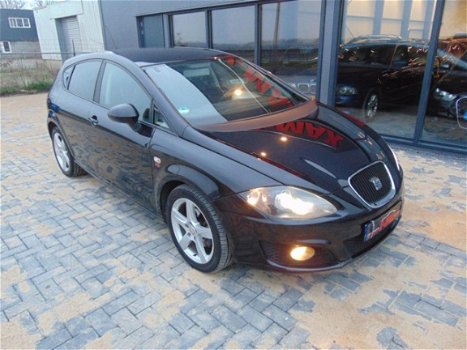 Seat Leon - 1.8 TSI DSG Business High Nap Xenon Navi Clima Cruise - 1