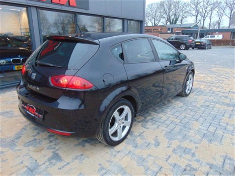 Seat Leon - 1.8 TSI DSG Business High Nap Xenon Navi Clima Cruise - 1