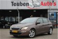 Peugeot 308 - 1.2 VTi Active Deze auto moet nog gereinigd worden. airco, climate control, navigatie, - 1 - Thumbnail