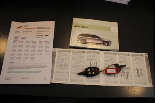 Volvo V50 - 1.8 Kinetic airco, climate control, radio cd speler, cruise control, elektrische ramen, - 1