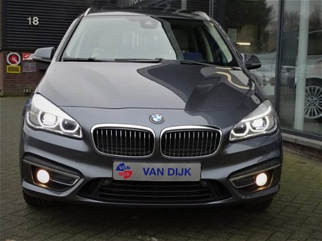 BMW 2-serie Active Tourer - 220i Aut.High Exe Luxury-line Leder Pano.dak Trekhaak Head-up Nav.plus 1 - 1