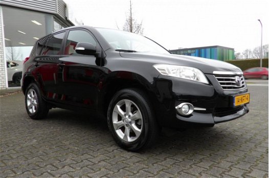 Toyota RAV4 - 2.0 VVTi AWD Executive Business Airco, Navigatie & Trekhaak - 1