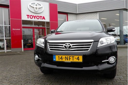 Toyota RAV4 - 2.0 VVTi AWD Executive Business Airco, Navigatie & Trekhaak - 1