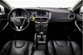 Volvo V40 - 2.0 D4 Summum Navi Leer 18 Inch Trekhaak - 1 - Thumbnail