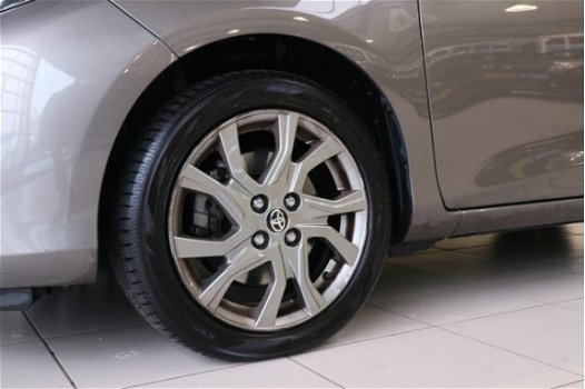 Toyota Yaris - 1.5 Hybrid Dynamic Navigatie|Parkeercamera | Keyless enty - 1