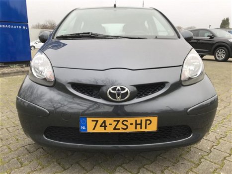 Toyota Aygo - 1.0i-12V 5DR AIRCO ELECTR.RAMEN C.SLOT OP AFSTAND DEALER-ONDERHOUDEN MET ONDERHOUDSHIS - 1