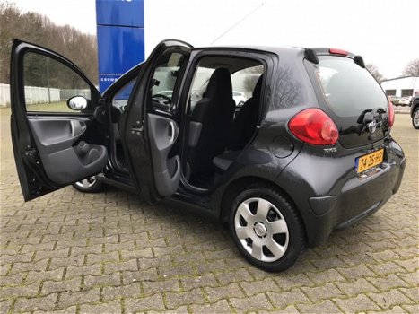 Toyota Aygo - 1.0i-12V 5DR AIRCO ELECTR.RAMEN C.SLOT OP AFSTAND DEALER-ONDERHOUDEN MET ONDERHOUDSHIS - 1