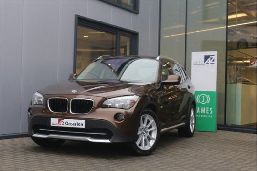 BMW X1 - sDrive18i Executive / Navigatie / Cruise Control - 1