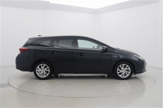 Toyota Auris - TS 1.8 Hybrid Lease Navi Automaat - 1