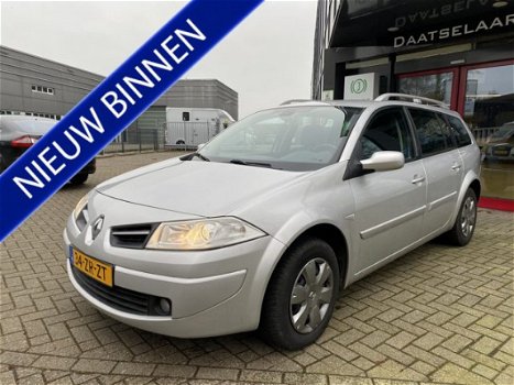 Renault Mégane Grand Tour - 1.6-16V Business Line - 1