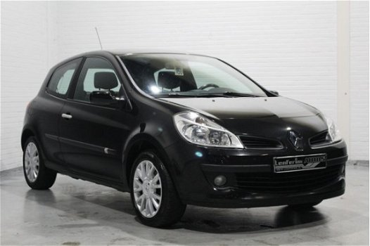 Renault Clio - 1.2 TCE Dynamique S 101pk Climate Control, Cruise Control, Halflederen Bekleding, Ele - 1