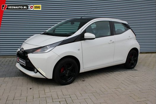 Toyota Aygo - 1.0 VVT-i x-play Automaat - 1