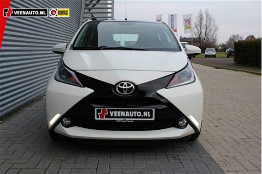 Toyota Aygo - 1.0 VVT-i x-play Automaat - 1