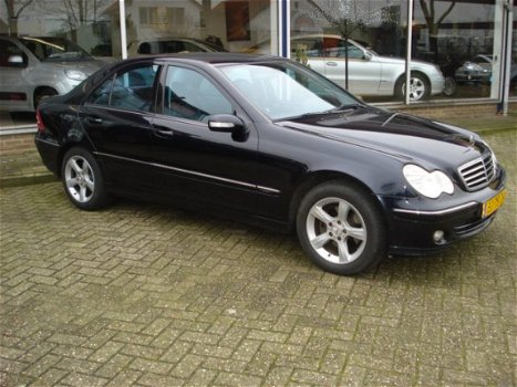 Mercedes-Benz C-klasse - 2.2 CDI C200 SEDAN airco - 1