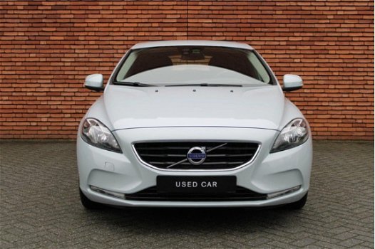 Volvo V40 - 1.6 T3 Kinetic - 1