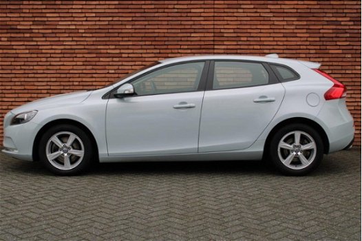 Volvo V40 - 1.6 T3 Kinetic - 1