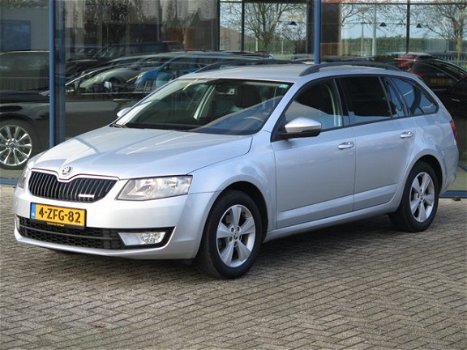 Skoda Octavia Combi - 1.6 TDI NAVI | STOELVERWARMING | TREKHAAK | DAB - 1