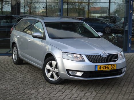 Skoda Octavia Combi - 1.6 TDI NAVI | STOELVERWARMING | TREKHAAK | DAB - 1