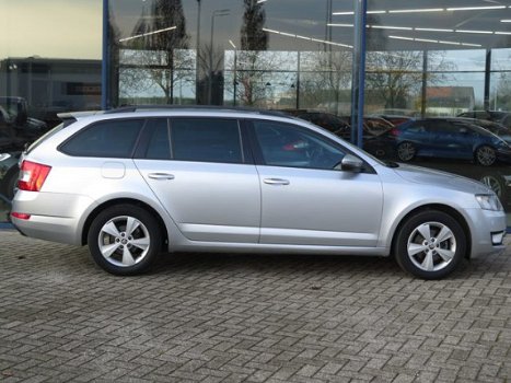 Skoda Octavia Combi - 1.6 TDI NAVI | STOELVERWARMING | TREKHAAK | DAB - 1