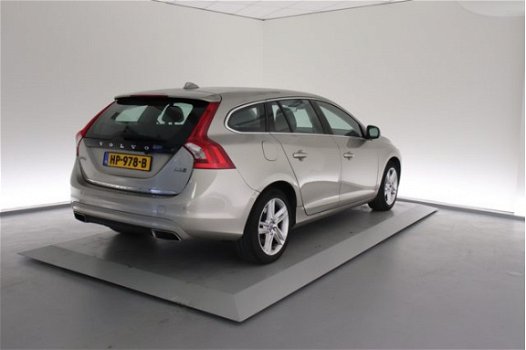 Volvo V60 - D6 Twin Engine Summum Hybrid Technology / Halftarief wegenbelasting - 1