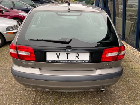 Volvo V40 - 1.8 Luxury Exclusive Youngtimer - 1