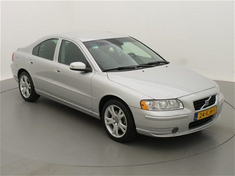 Volvo S60 - 2.4 Drivers Edition - 1